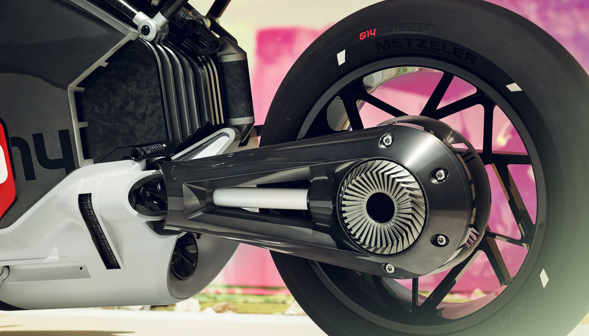 Vision DC Roadster - Ấn tượng xe naked-bike chạy điện của 