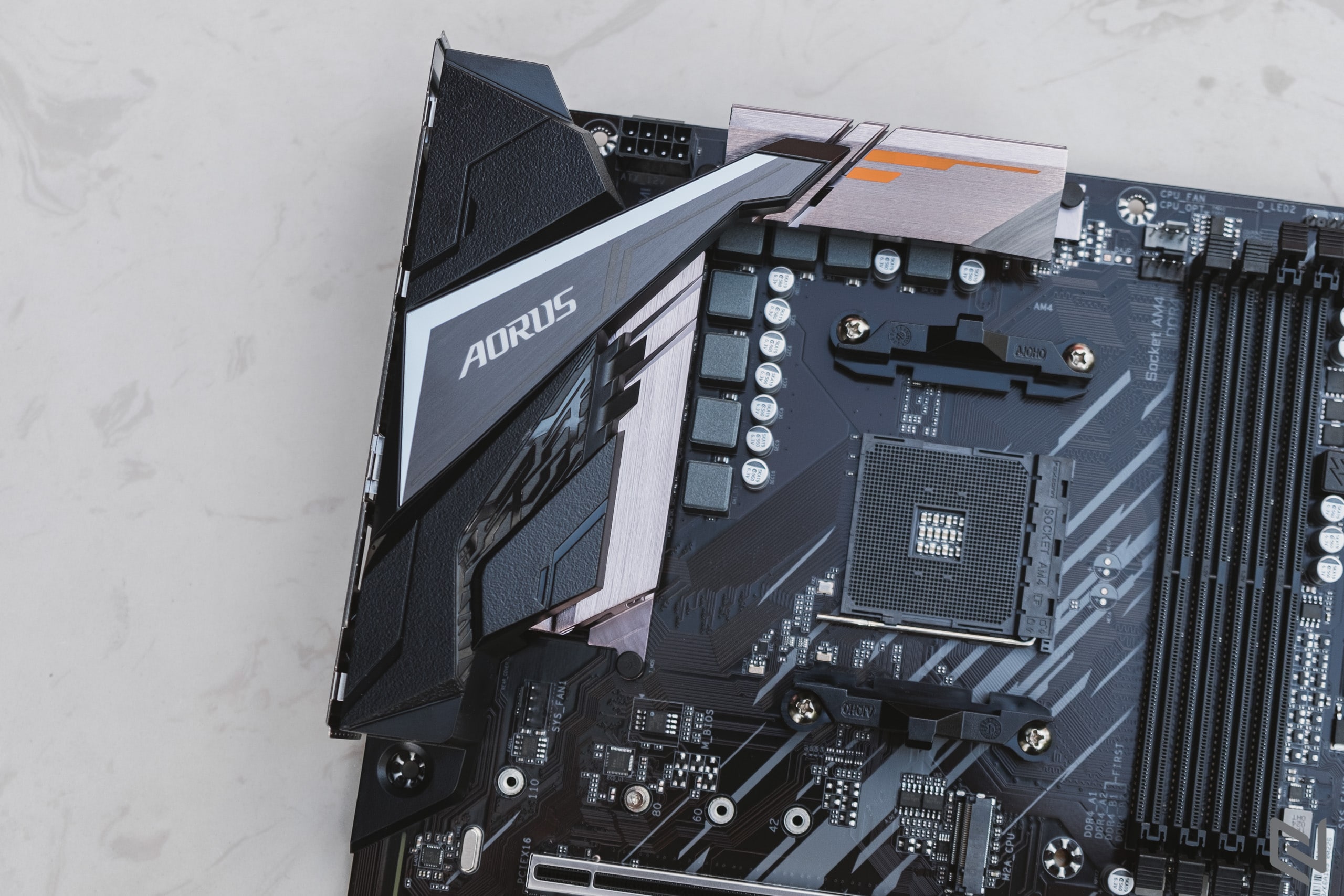 Mainboard-AORUS-A520-0196-congngheviet.jpg