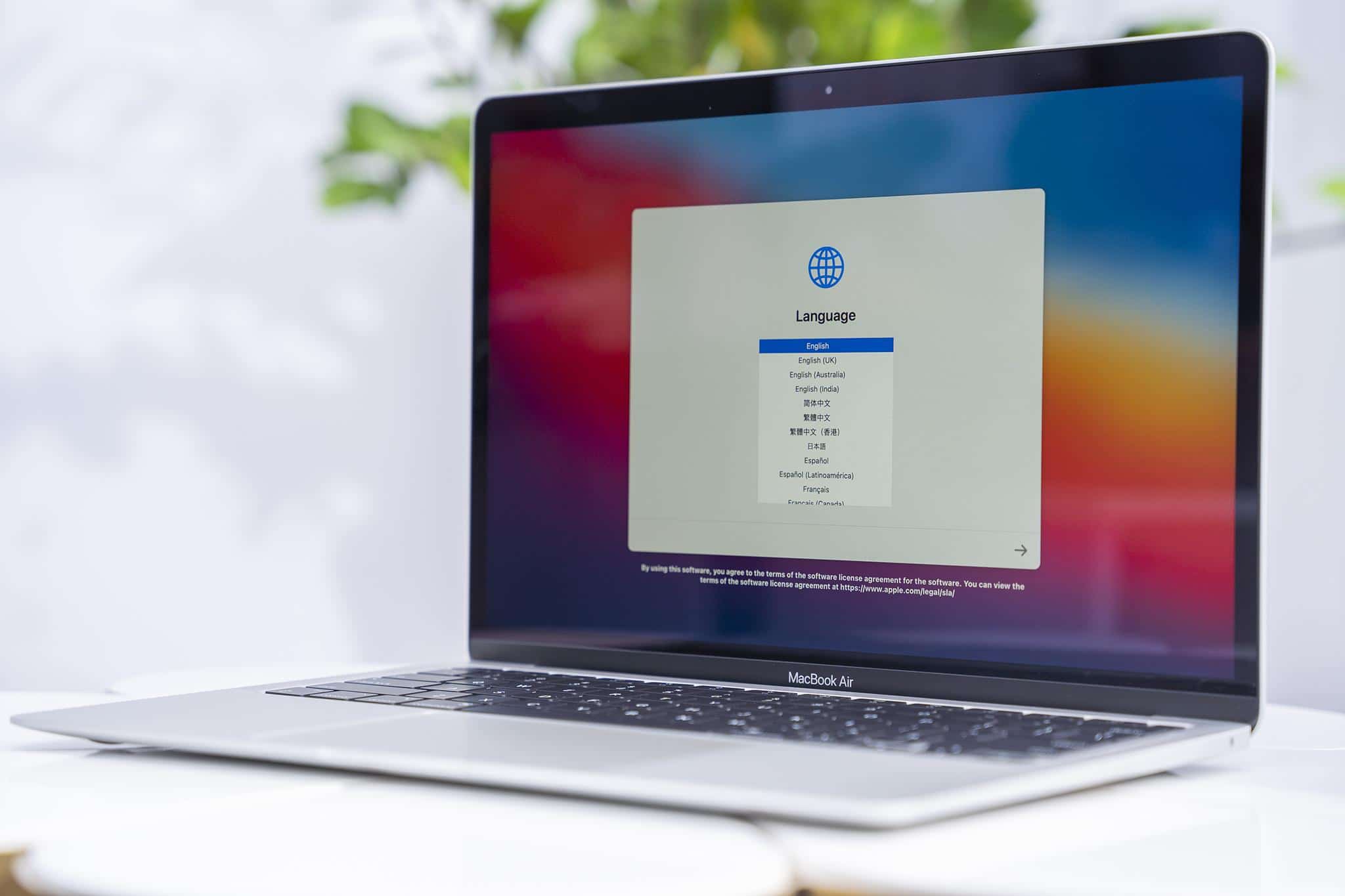 MacBook M1 đã được bán chính thức tại Việt Nam với giá từ 27.99 triệu