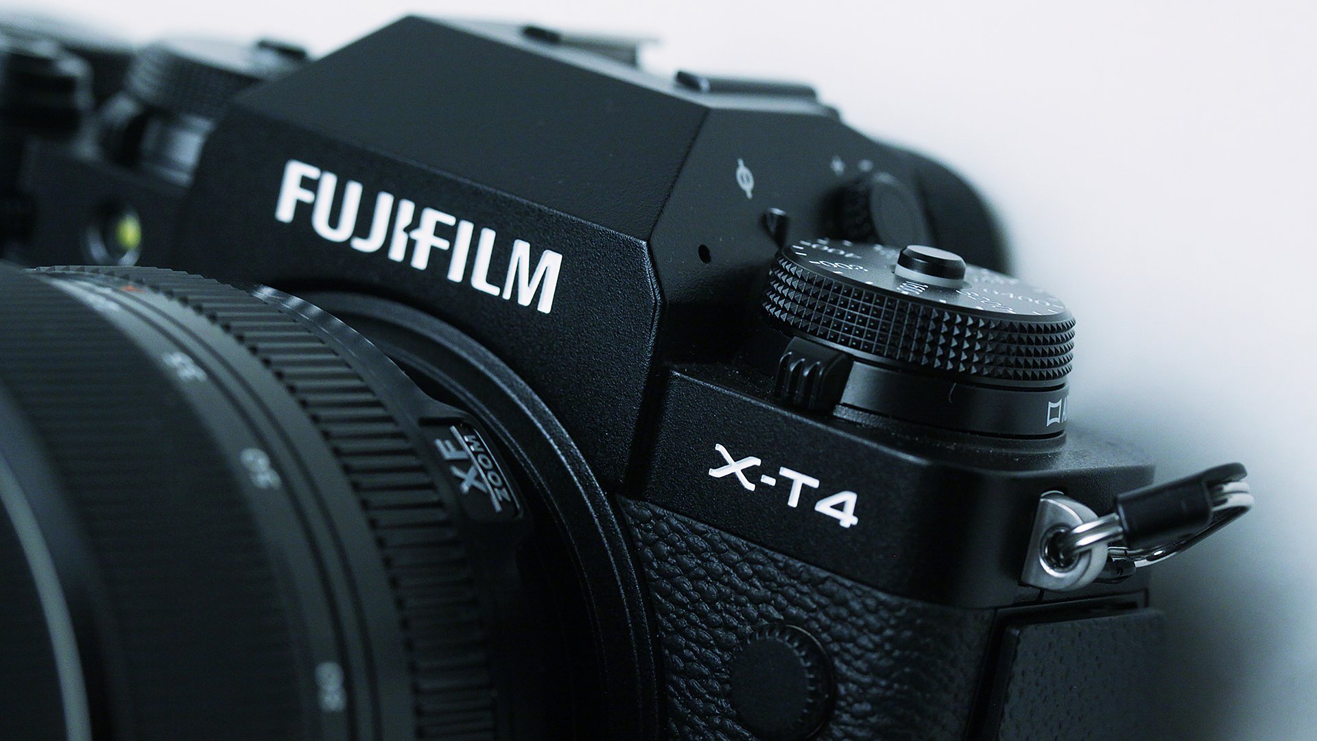 Fujifilm-X-T4.jpg