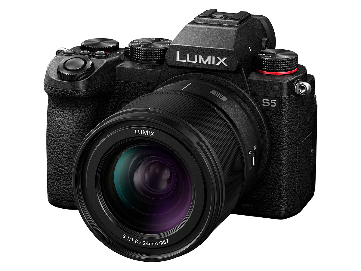 Lumix-S-24mm-F1.8-03.jpg